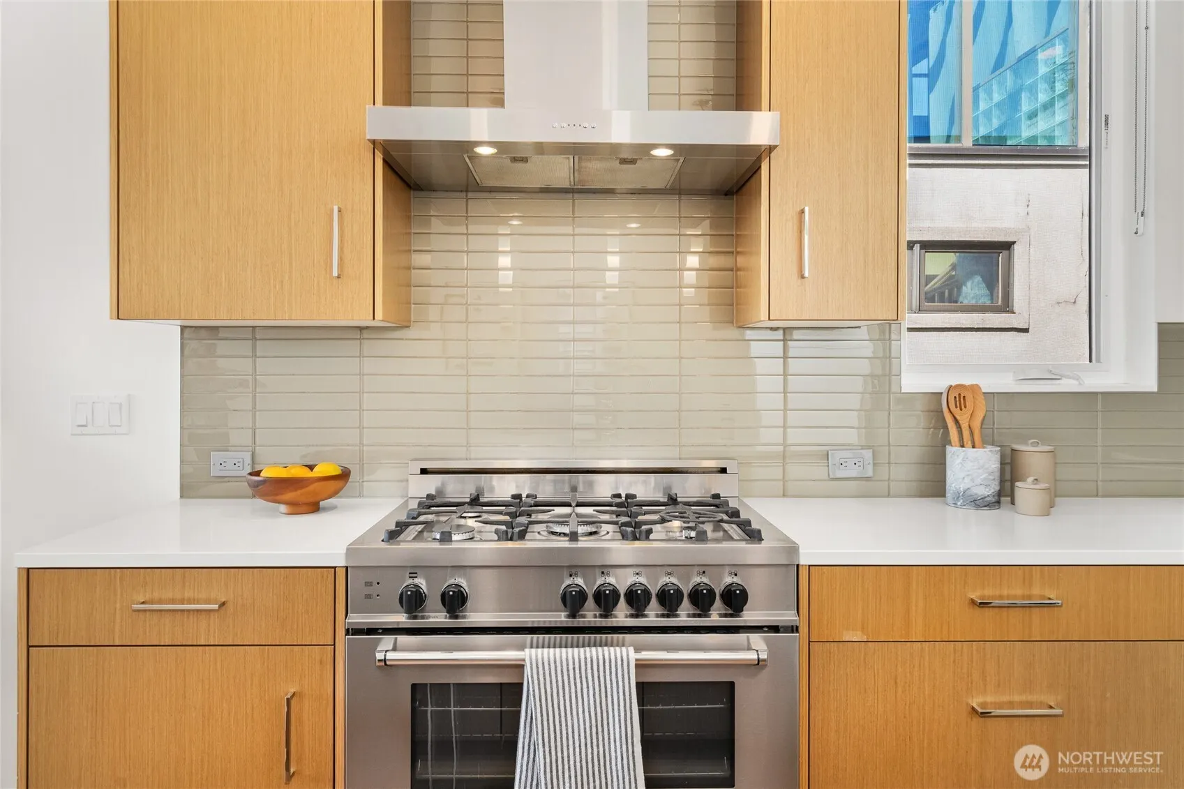2357 A Yale Avenue E, Seattle, WA 98102
