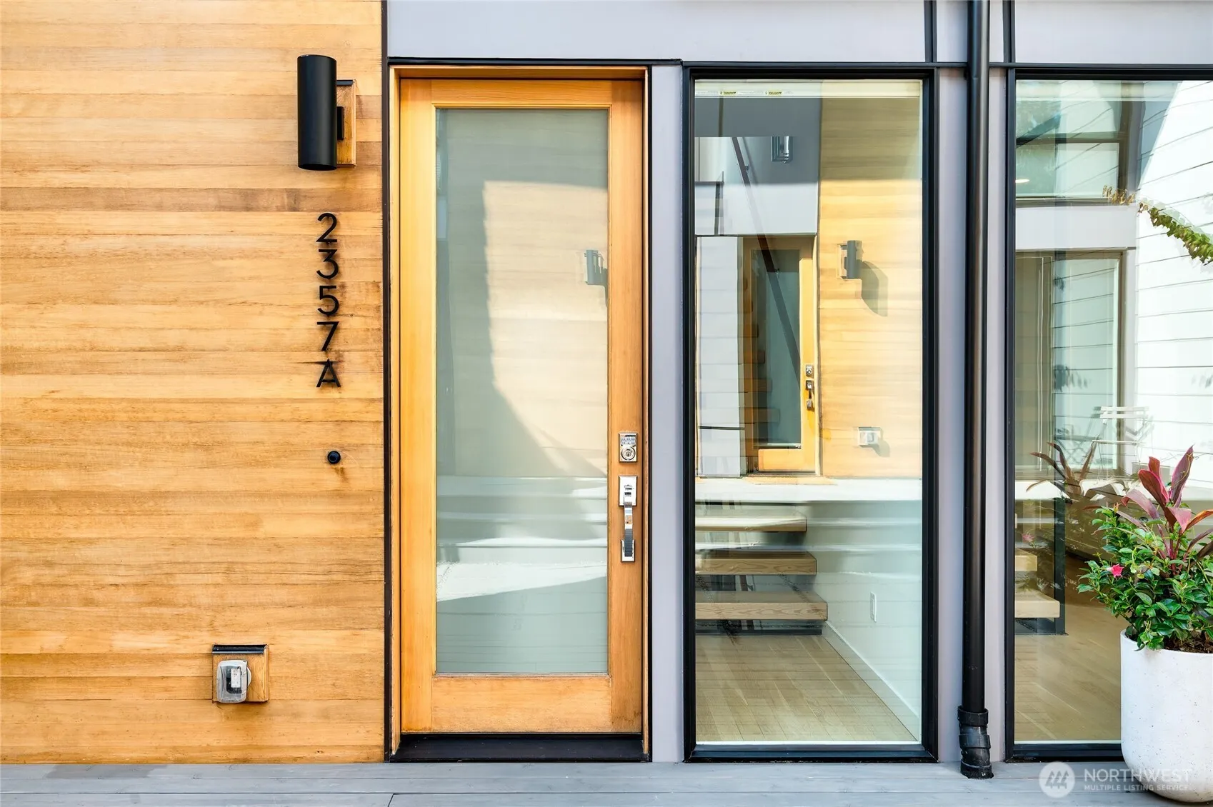 2357 A Yale Avenue E, Seattle, WA 98102