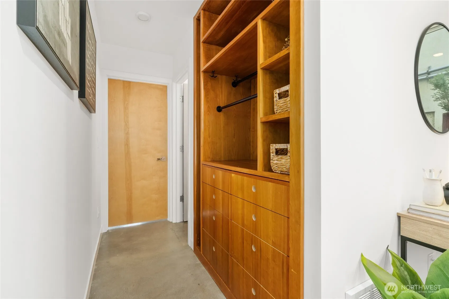 2357 A Yale Avenue E, Seattle, WA 98102