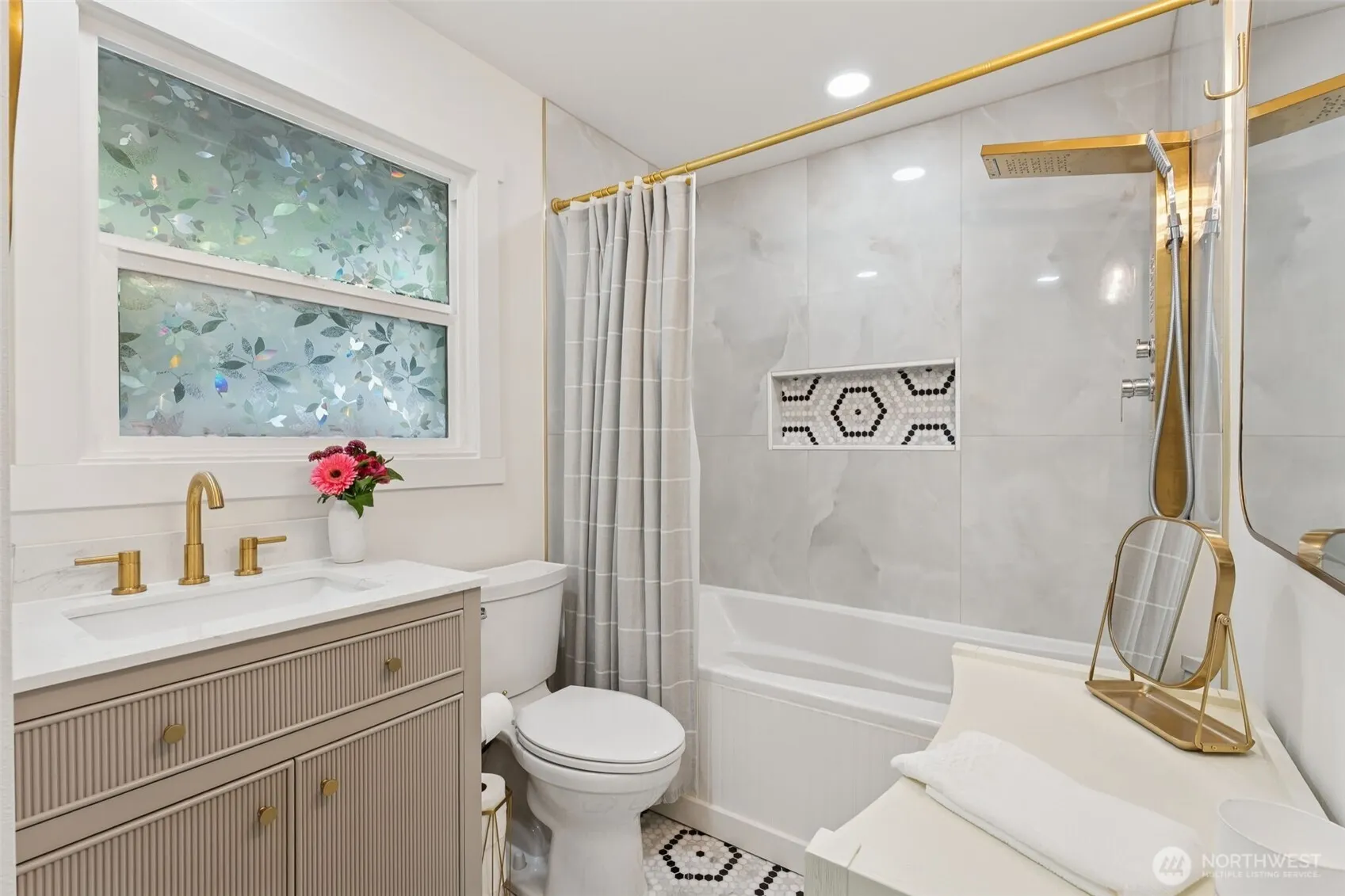 1803 Lake Avenue S, Renton, WA 98055