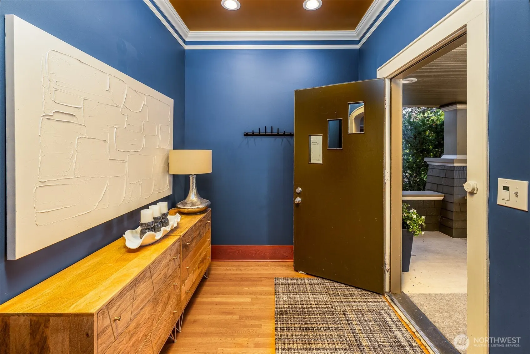 611 20th Avenue E, Seattle, WA 98112
