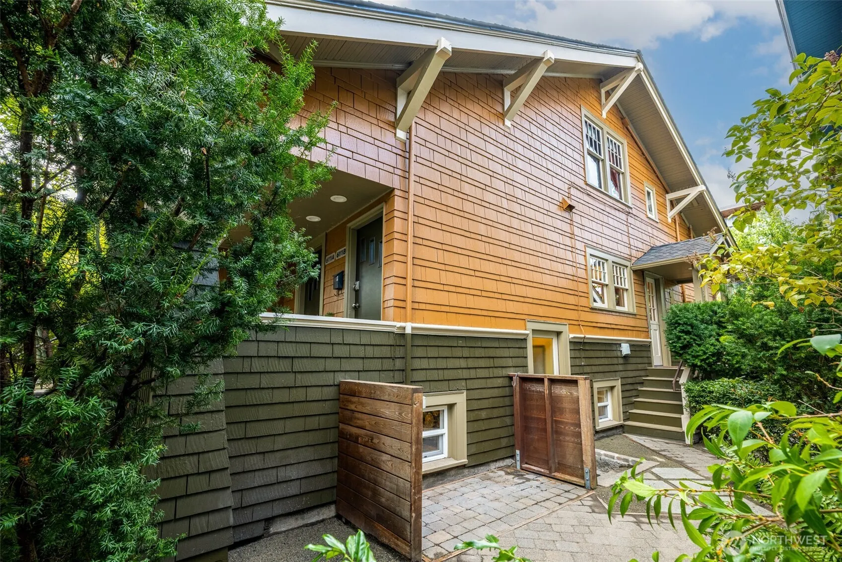 611 20th Avenue E, Seattle, WA 98112
