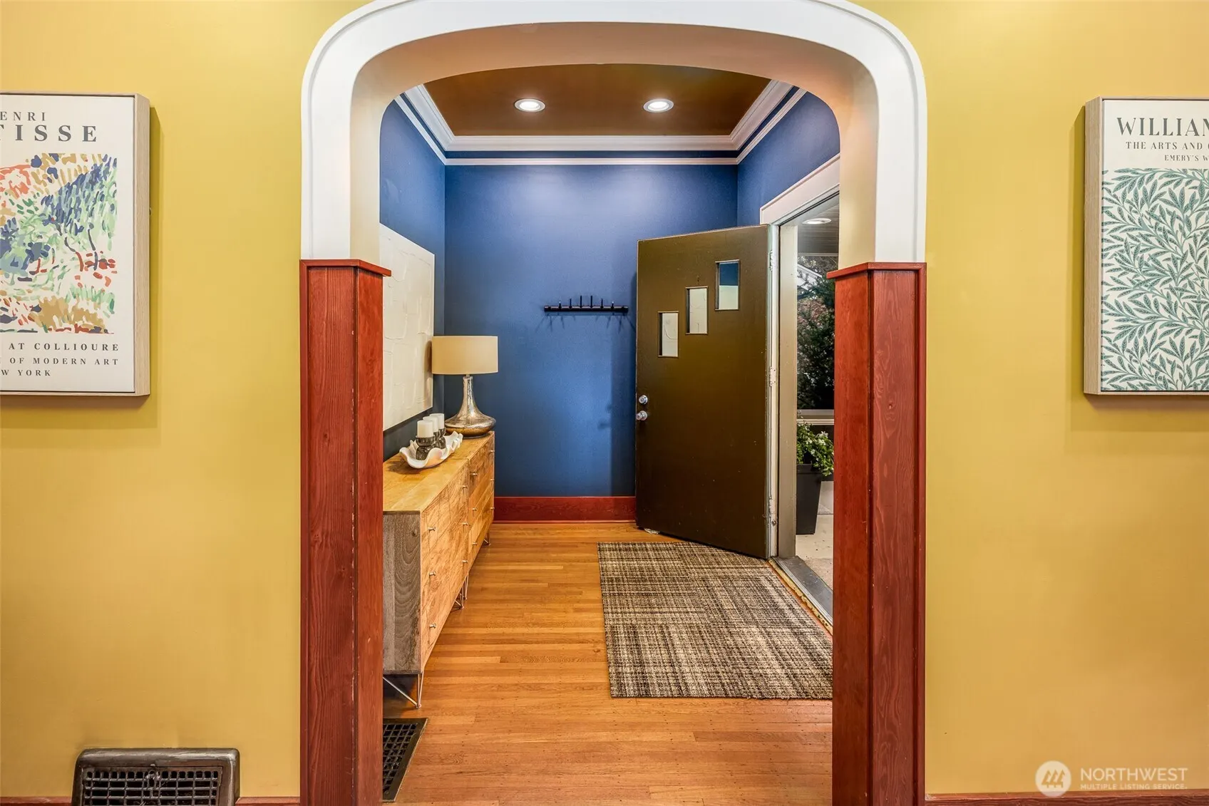 611 20th Avenue E, Seattle, WA 98112