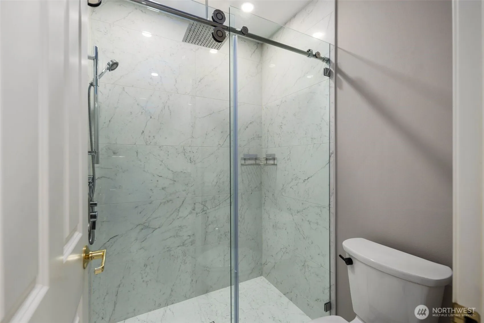 24004 SE 10th Court , Sammamish, WA 98075
