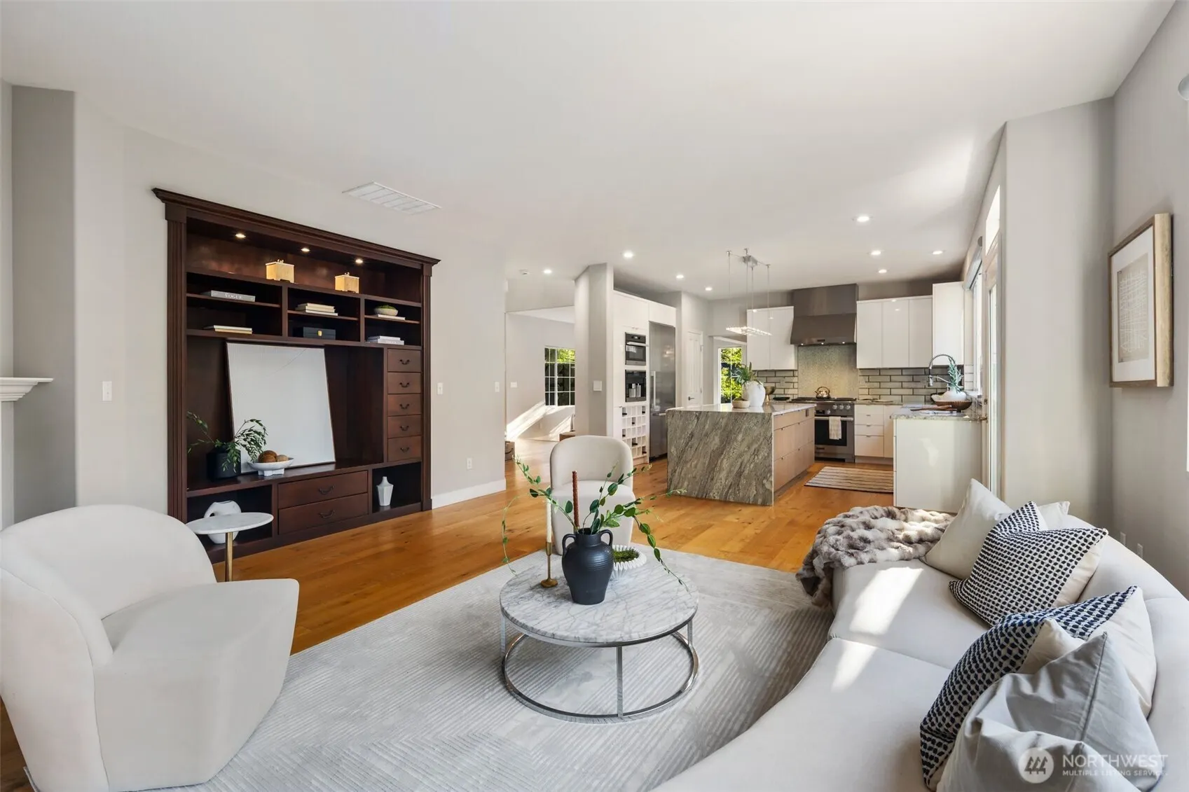 24004 SE 10th Court , Sammamish, WA 98075