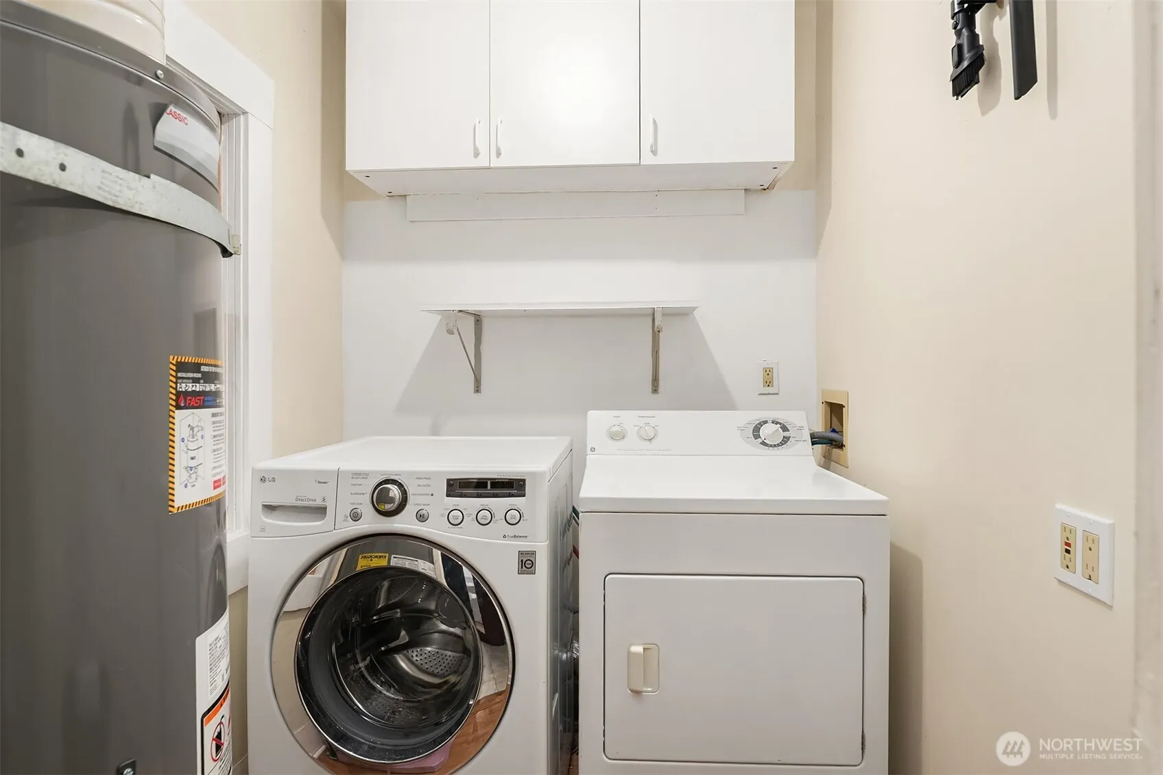 512 Williams Avenue N, Renton, WA 98057