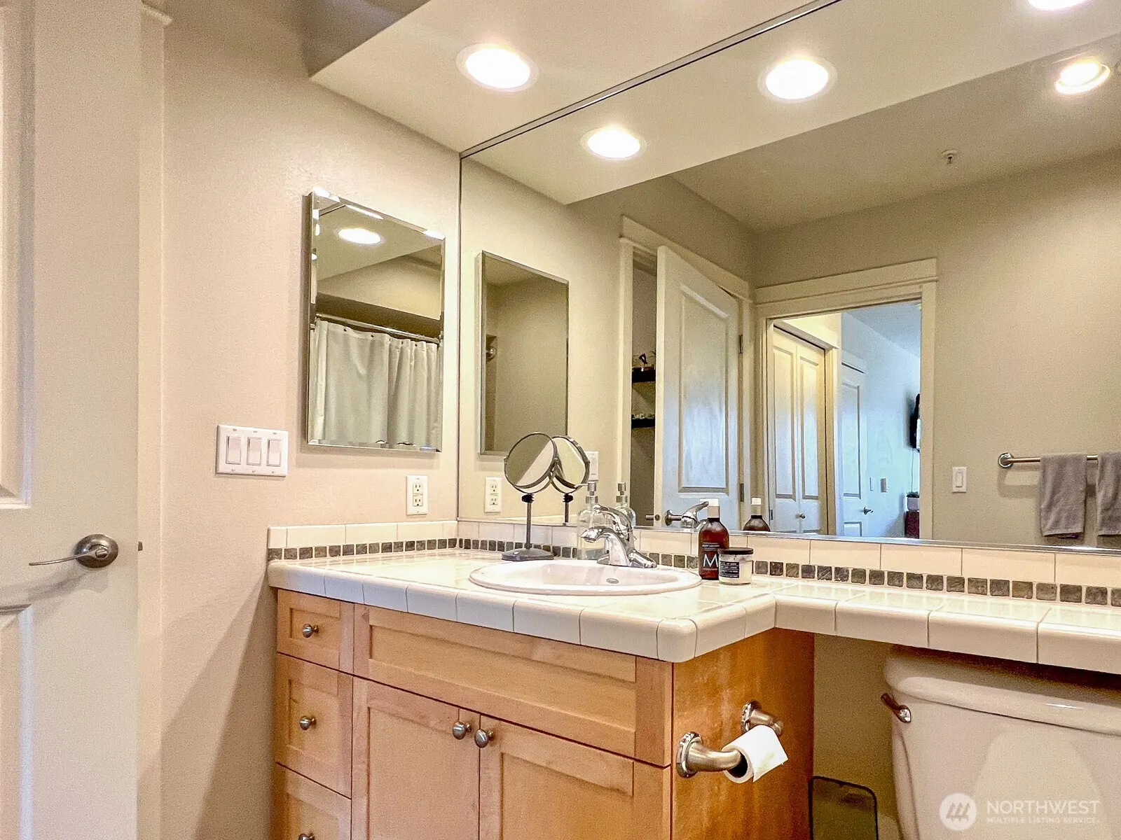 1545 NW 57th Street #501, Seattle, WA 98107