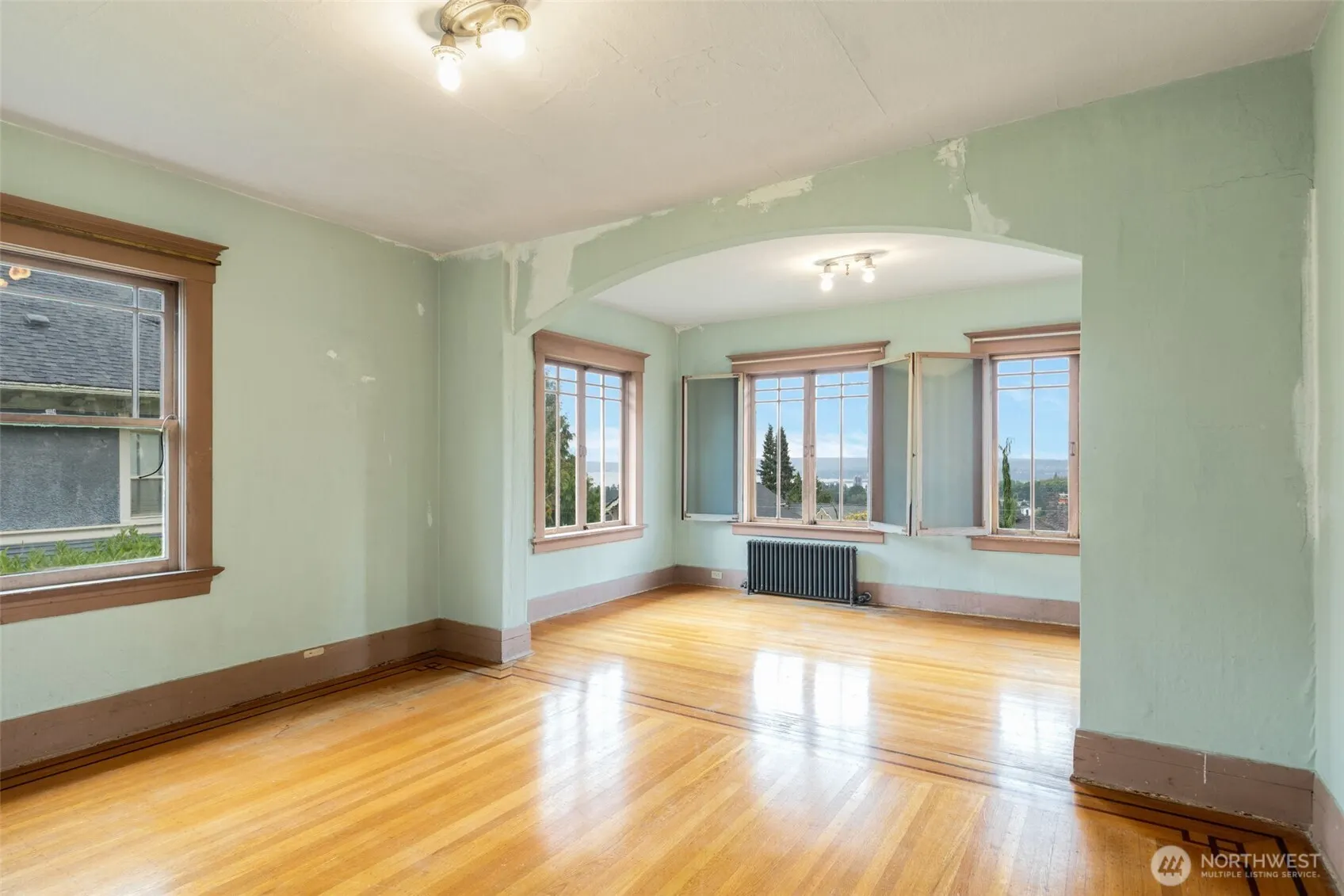 946 22nd Avenue E, Seattle, WA 98112