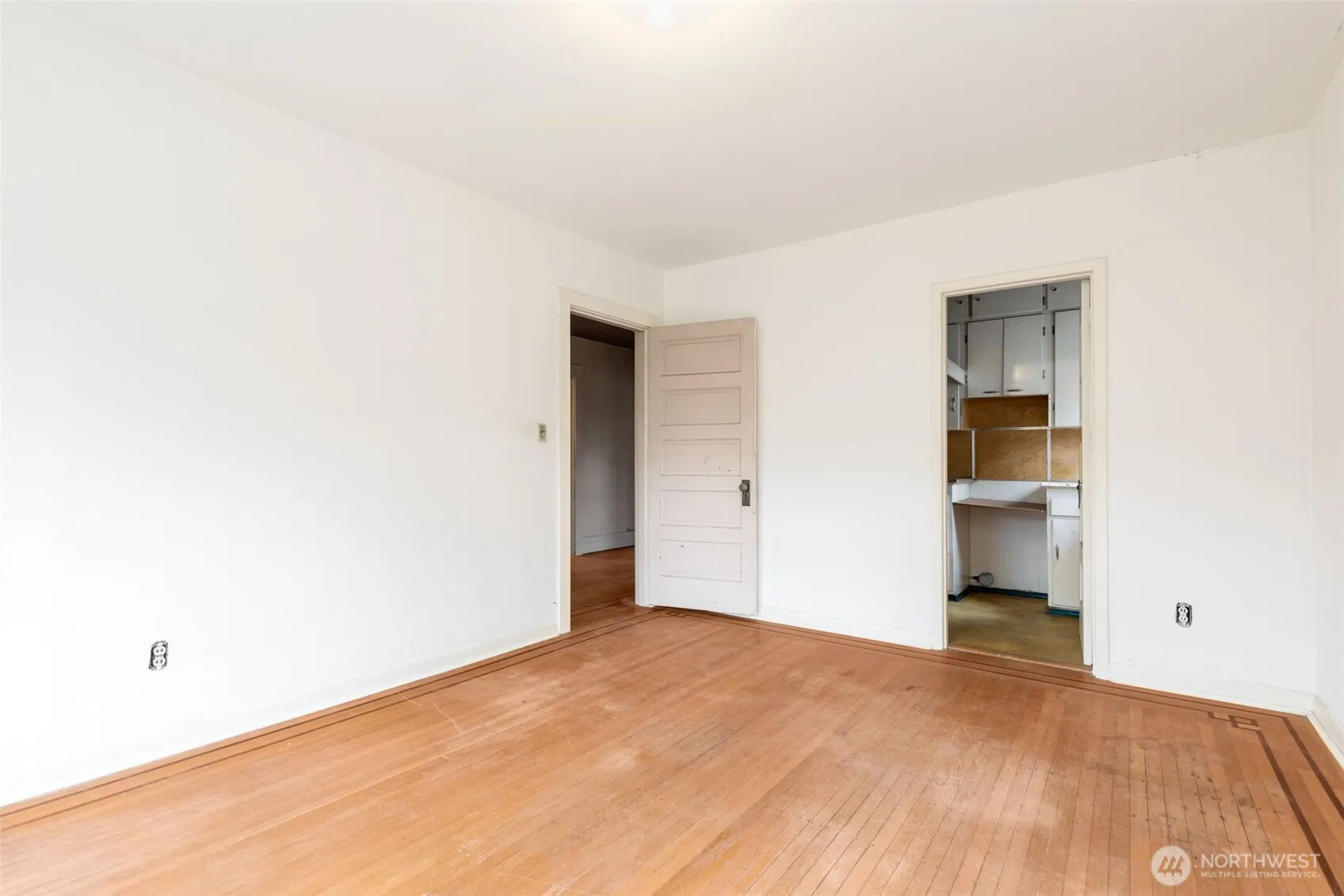 946 22nd Avenue E, Seattle, WA 98112