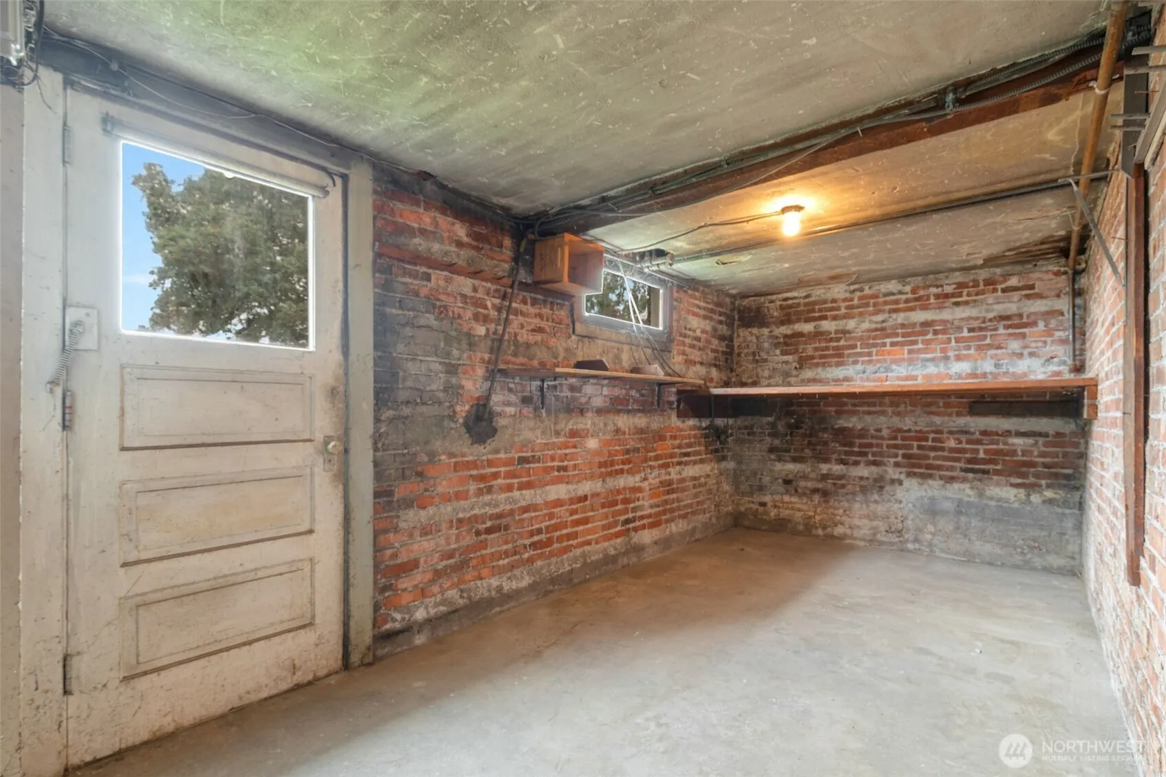946 22nd Avenue E, Seattle, WA 98112