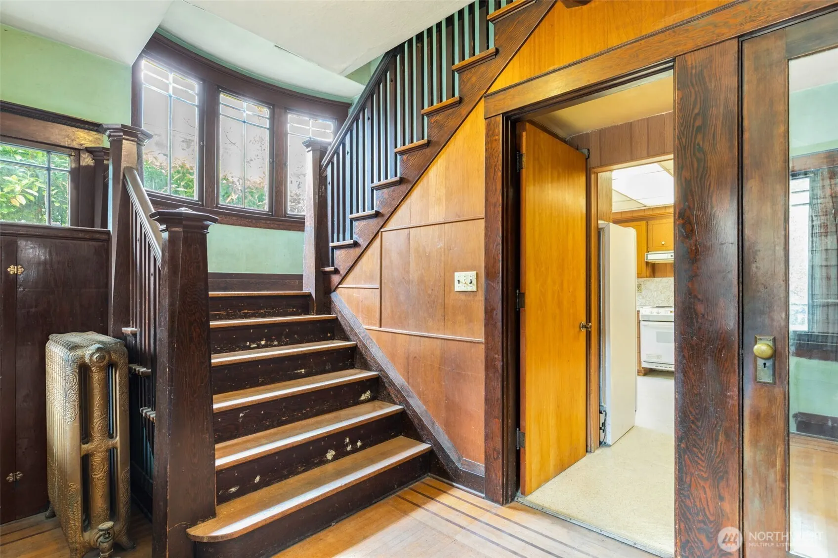 946 22nd Avenue E, Seattle, WA 98112