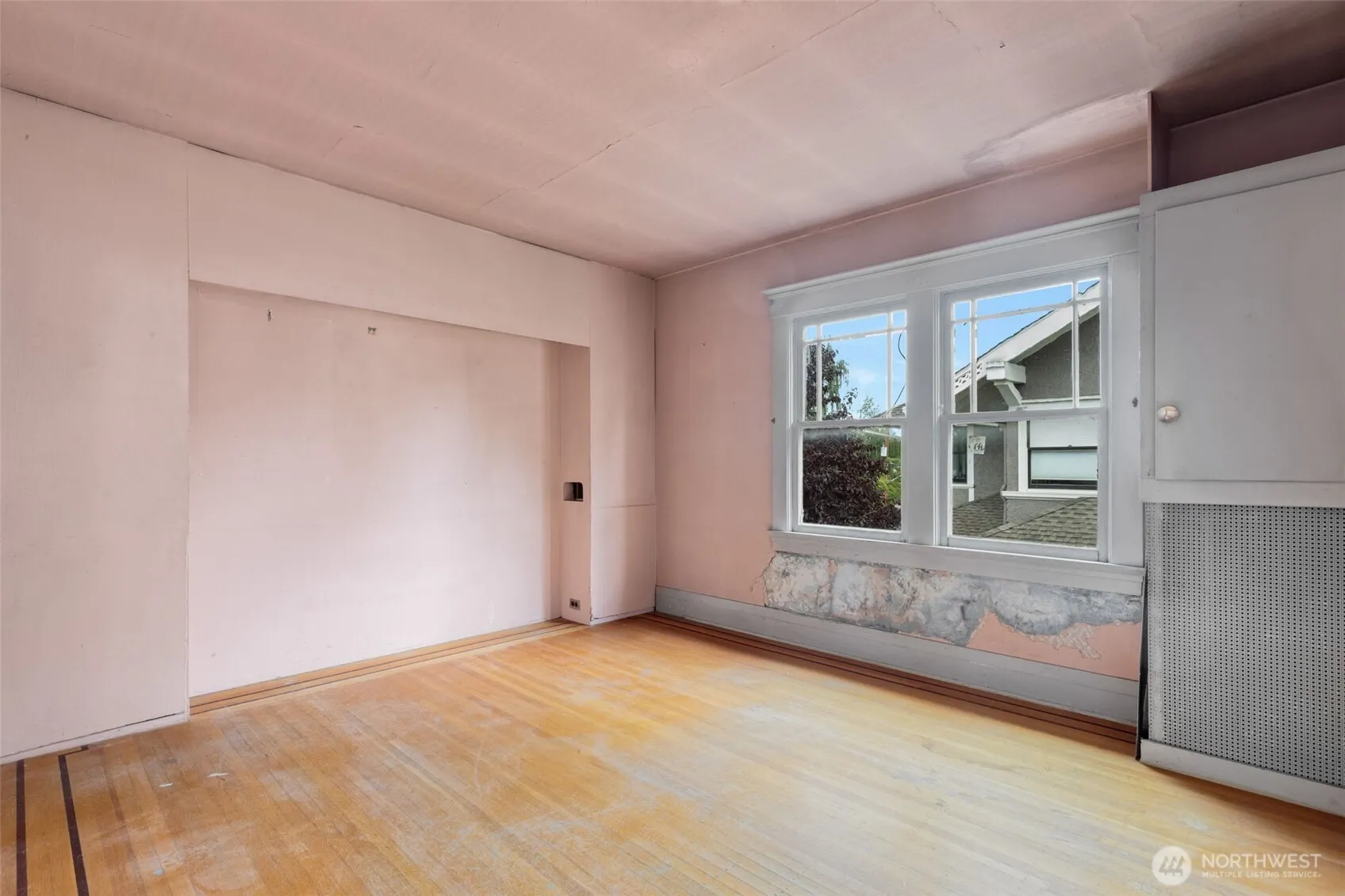 946 22nd Avenue E, Seattle, WA 98112