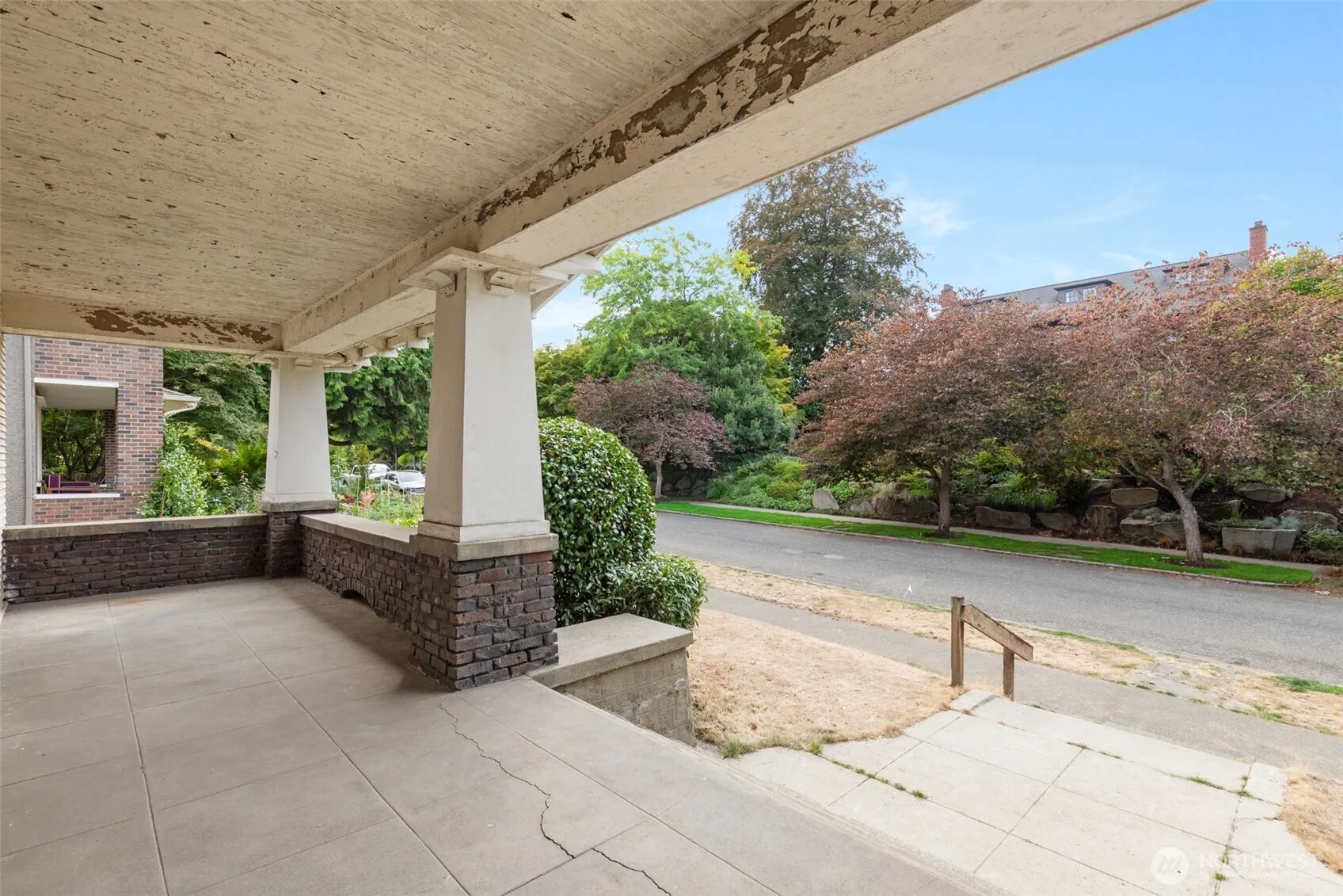 946 22nd Avenue E, Seattle, WA 98112