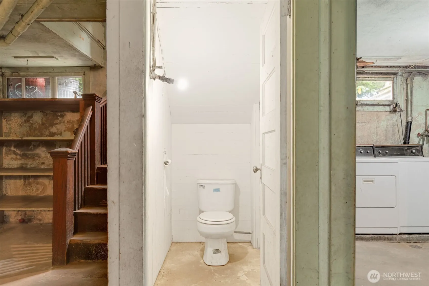 946 22nd Avenue E, Seattle, WA 98112