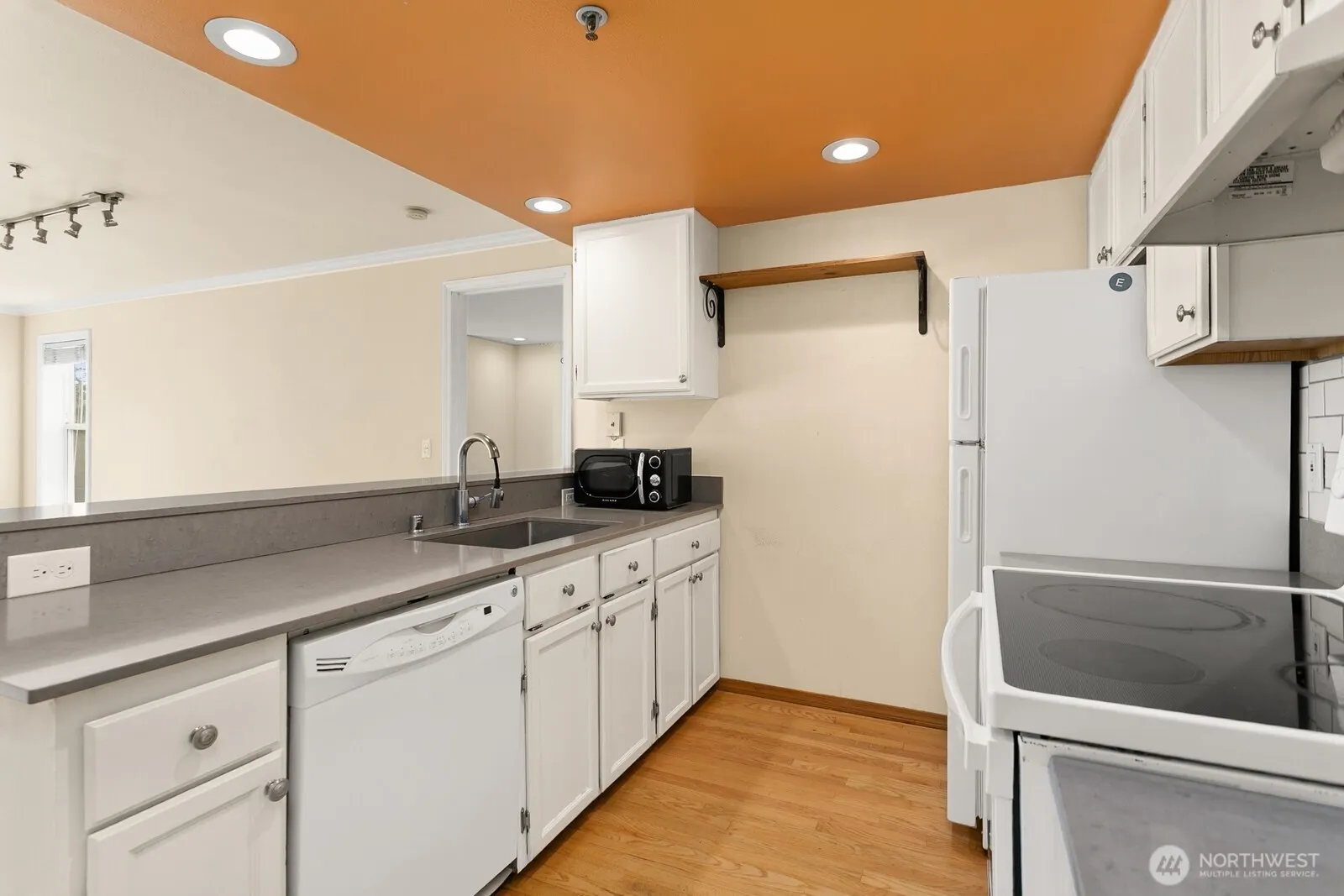 3901 Fremont Avenue N #304, Seattle, WA 98103