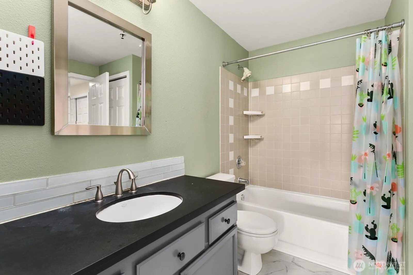 3901 Fremont Avenue N #304, Seattle, WA 98103