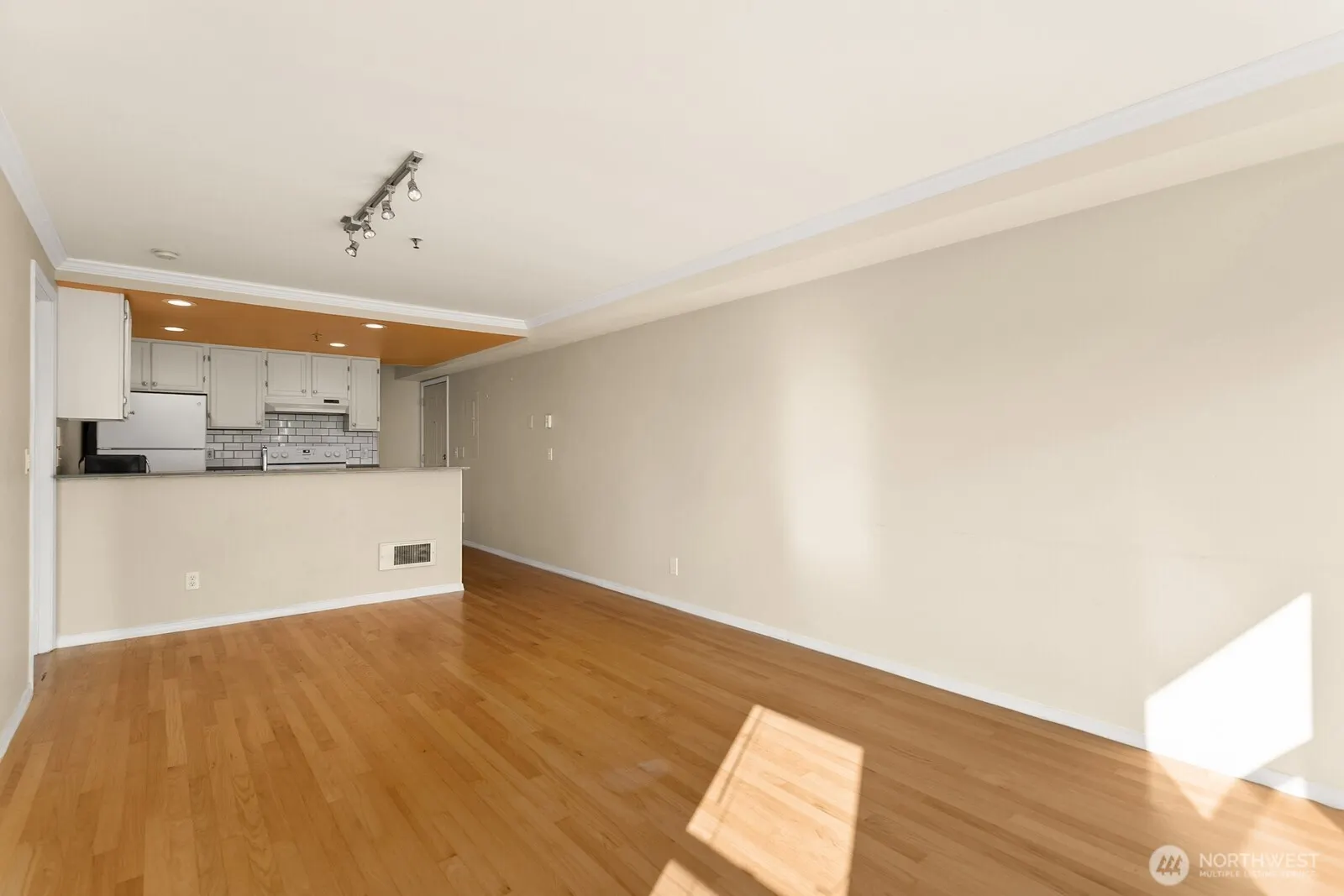 3901 Fremont Avenue N #304, Seattle, WA 98103