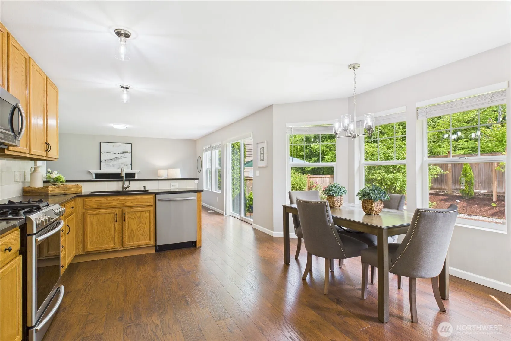 8818 230th Way NE , Redmond, WA 98053