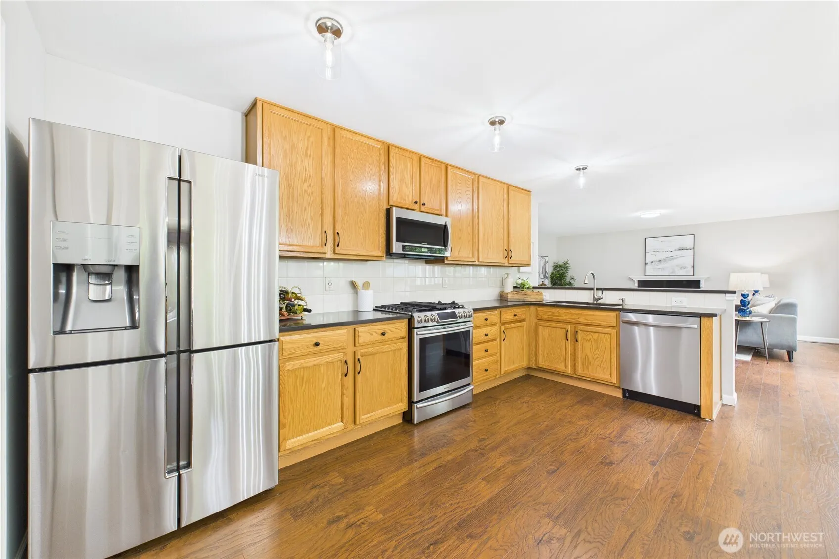 8818 230th Way NE , Redmond, WA 98053