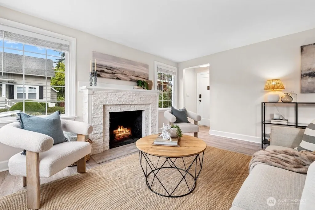 4431 SW Kenyon Place , Seattle, WA 98136-2239