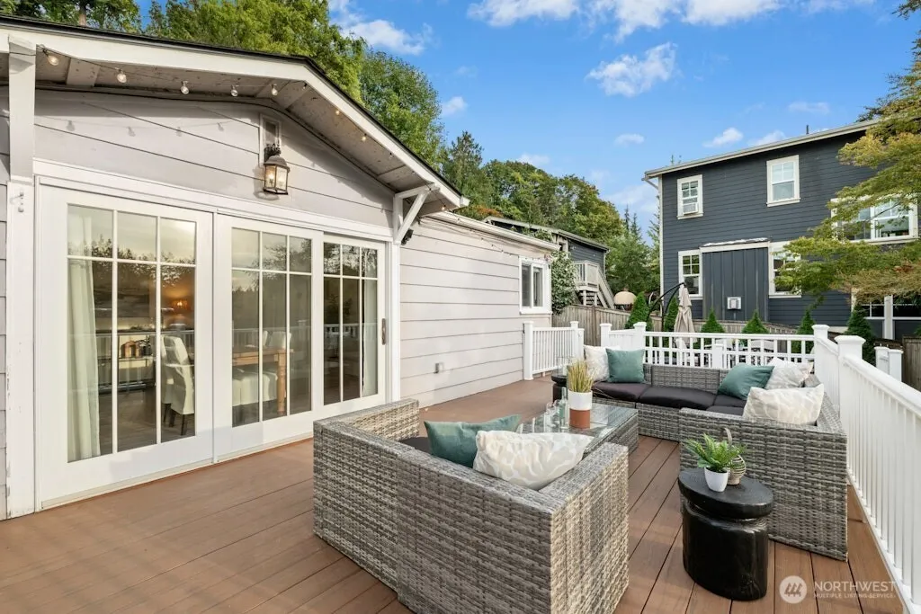 4431 SW Kenyon Place , Seattle, WA 98136-2239