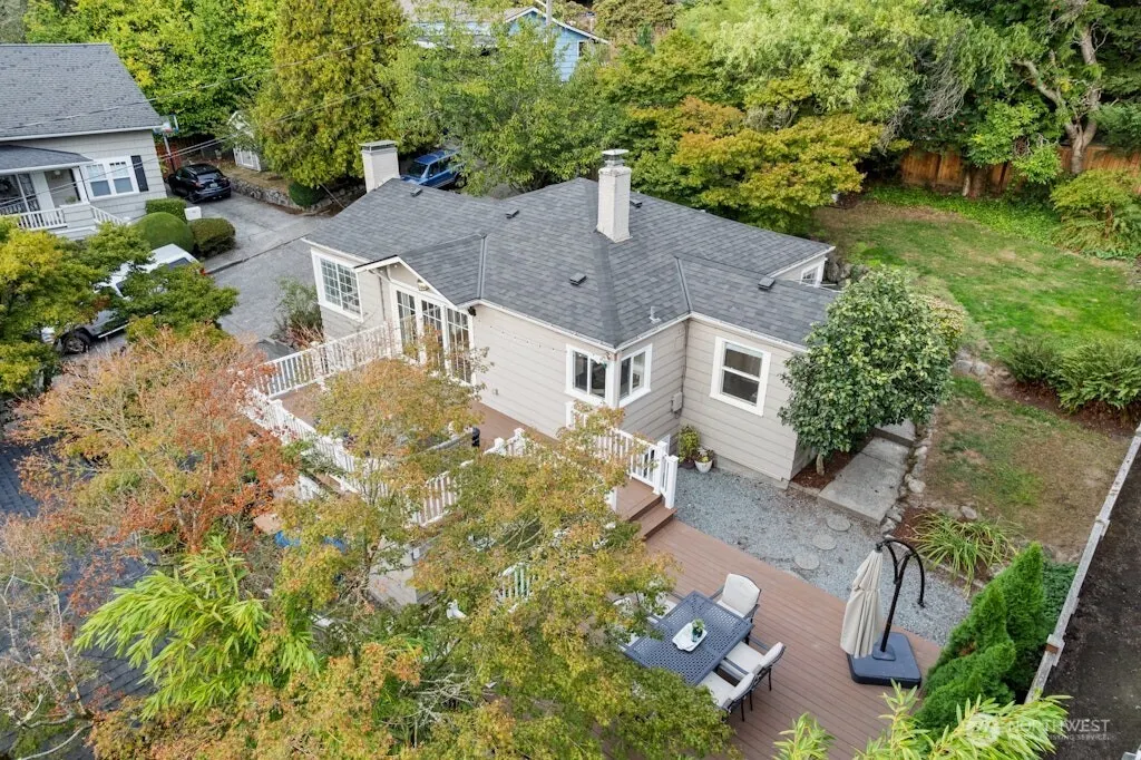 4431 SW Kenyon Place , Seattle, WA 98136-2239