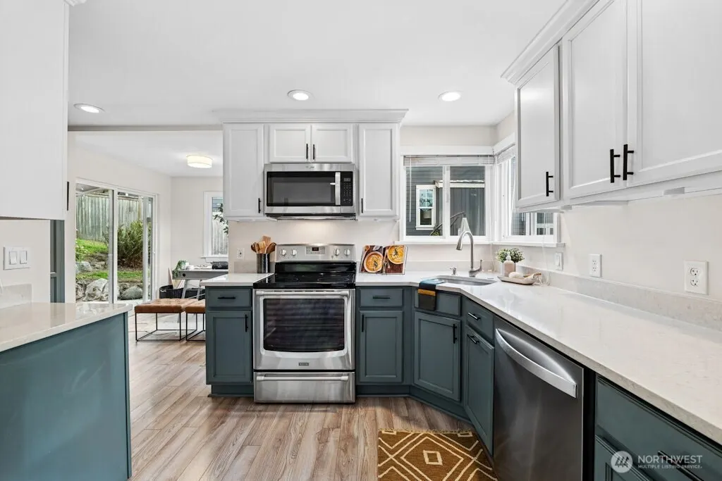 4431 SW Kenyon Place , Seattle, WA 98136-2239