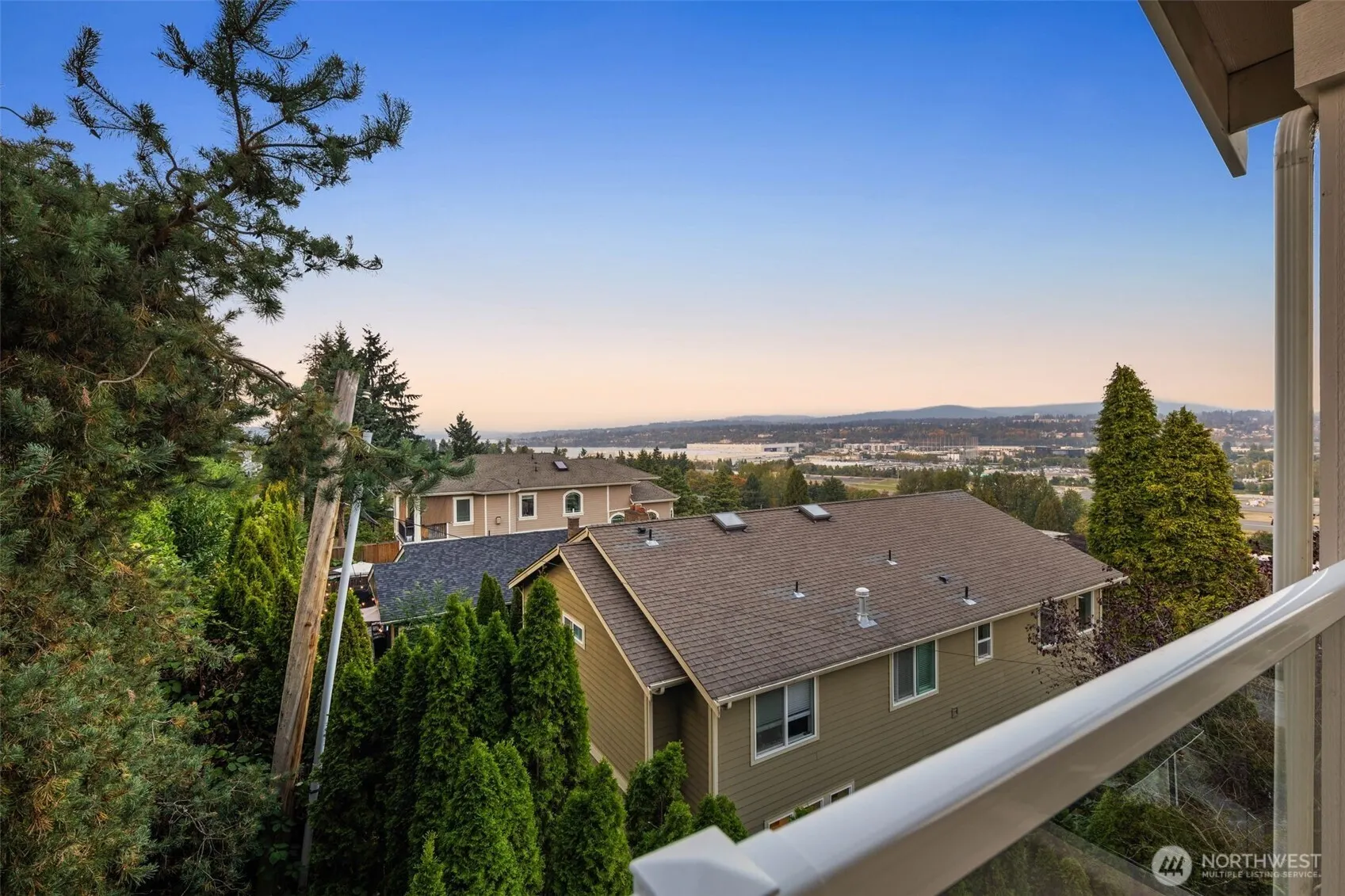 323 Lind Avenue NW, Renton, WA 98057