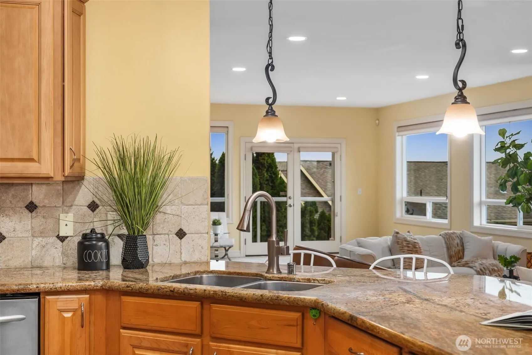 323 Lind Avenue NW, Renton, WA 98057