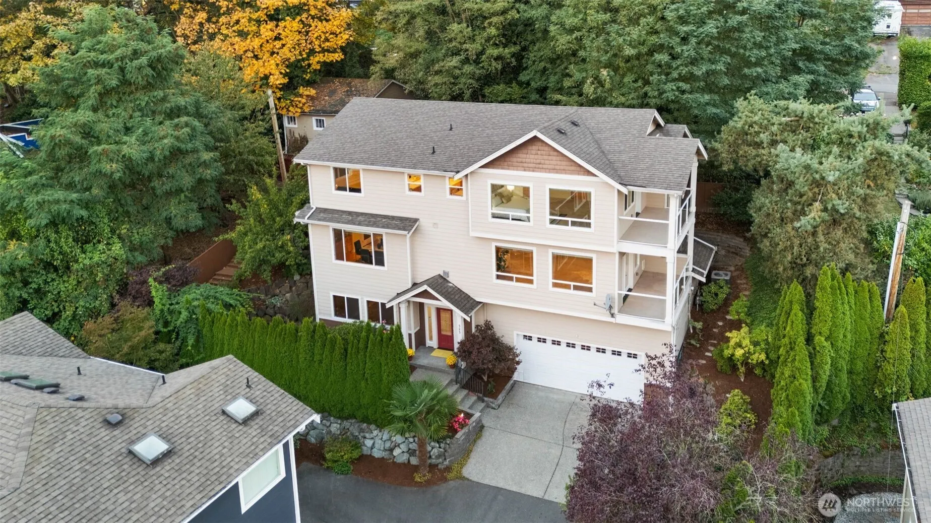 323 Lind Avenue NW, Renton, WA 98057