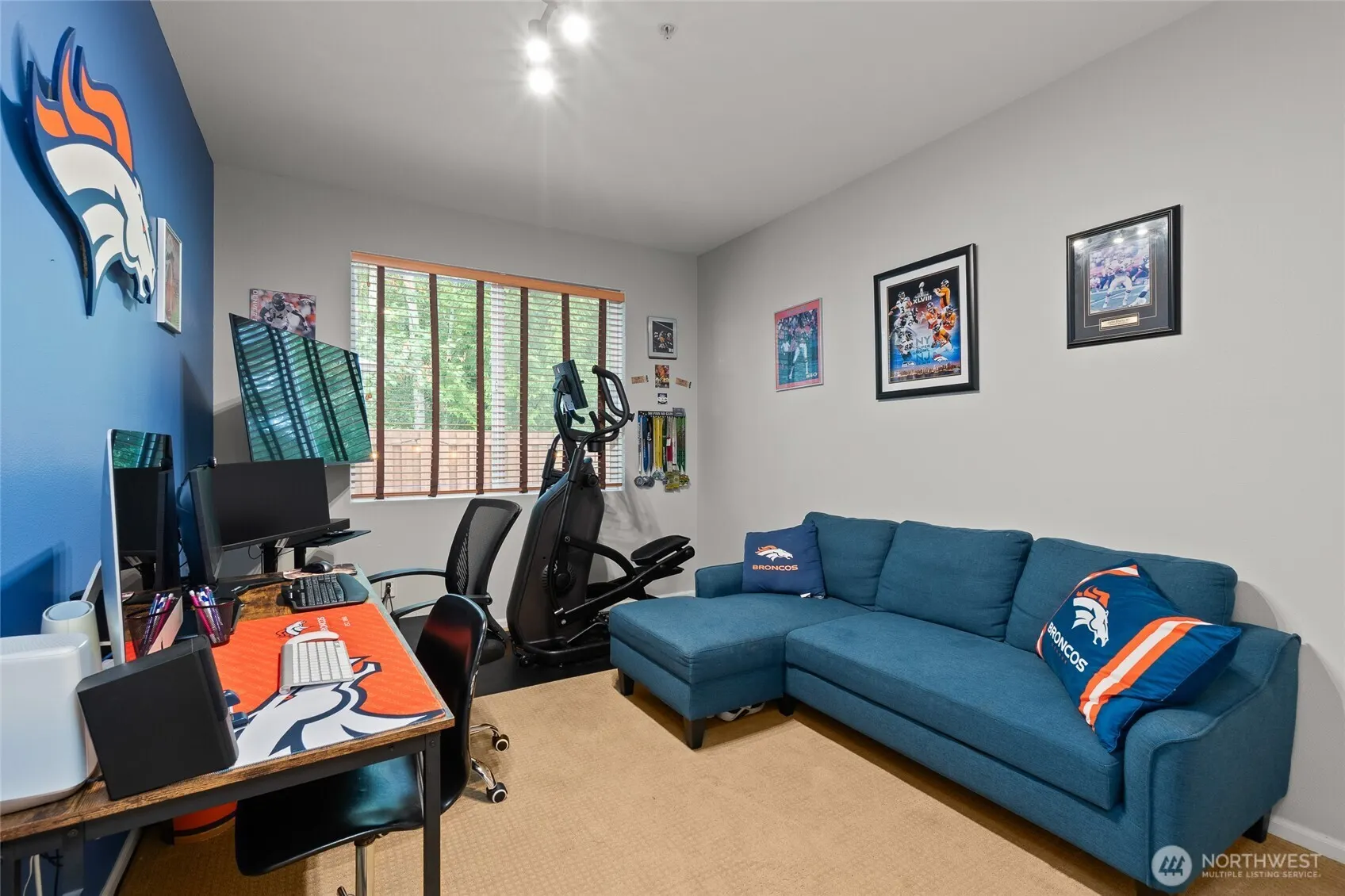 21611 46th Place S, Kent, WA 98032