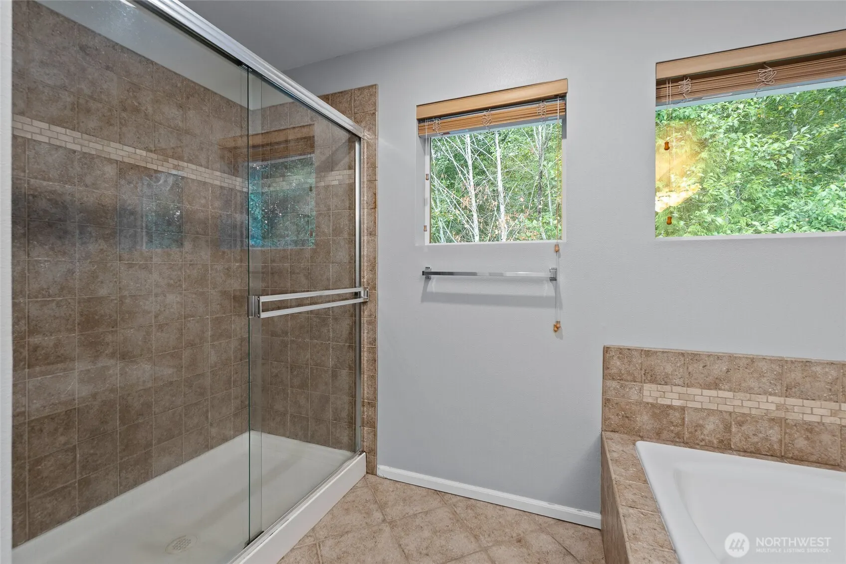 21611 46th Place S, Kent, WA 98032