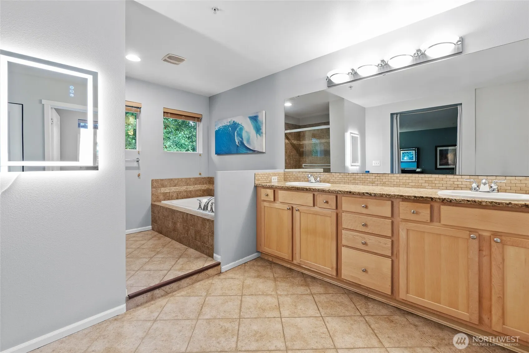 21611 46th Place S, Kent, WA 98032