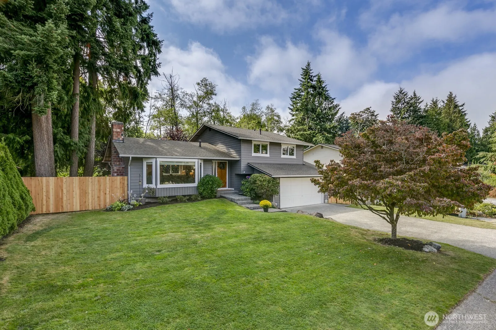 4812 145th Place SW, Lynnwood, WA 98087