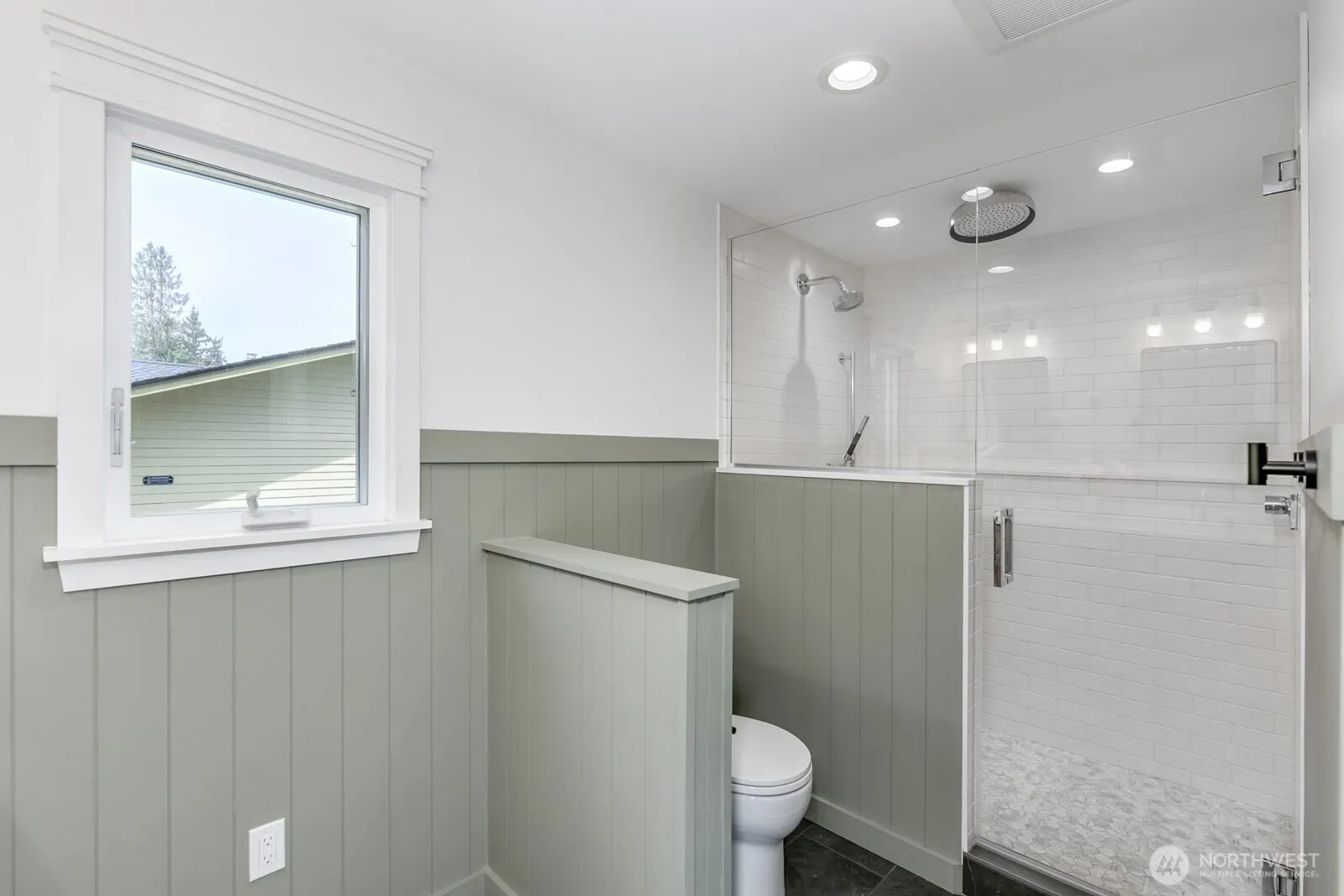 4812 145th Place SW, Lynnwood, WA 98087