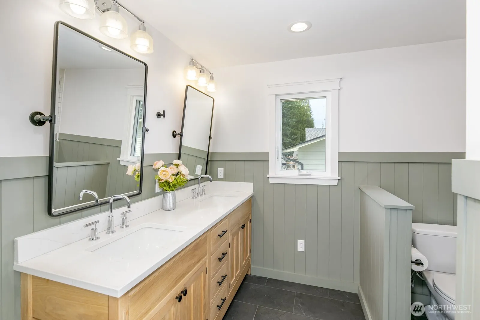 4812 145th Place SW, Lynnwood, WA 98087