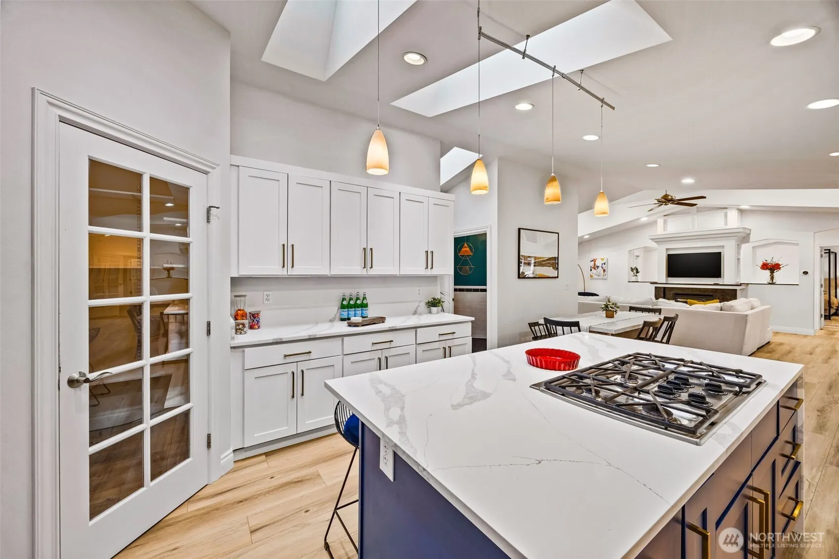 575 Mt Logan Drive SW, Issaquah, WA 98027