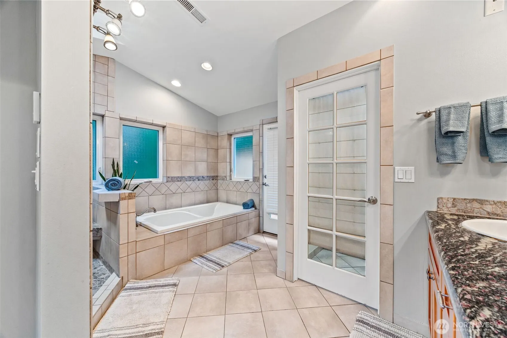 575 Mt Logan Drive SW, Issaquah, WA 98027