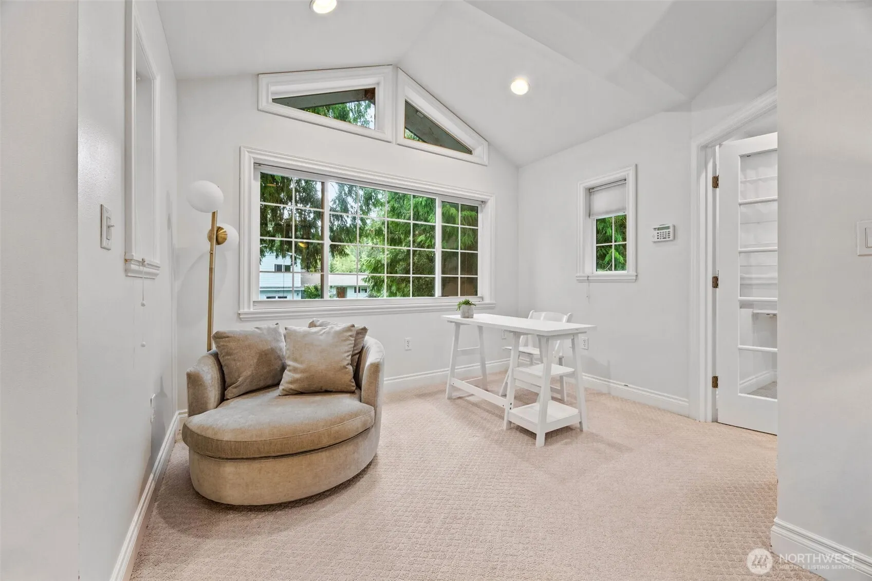 575 Mt Logan Drive SW, Issaquah, WA 98027