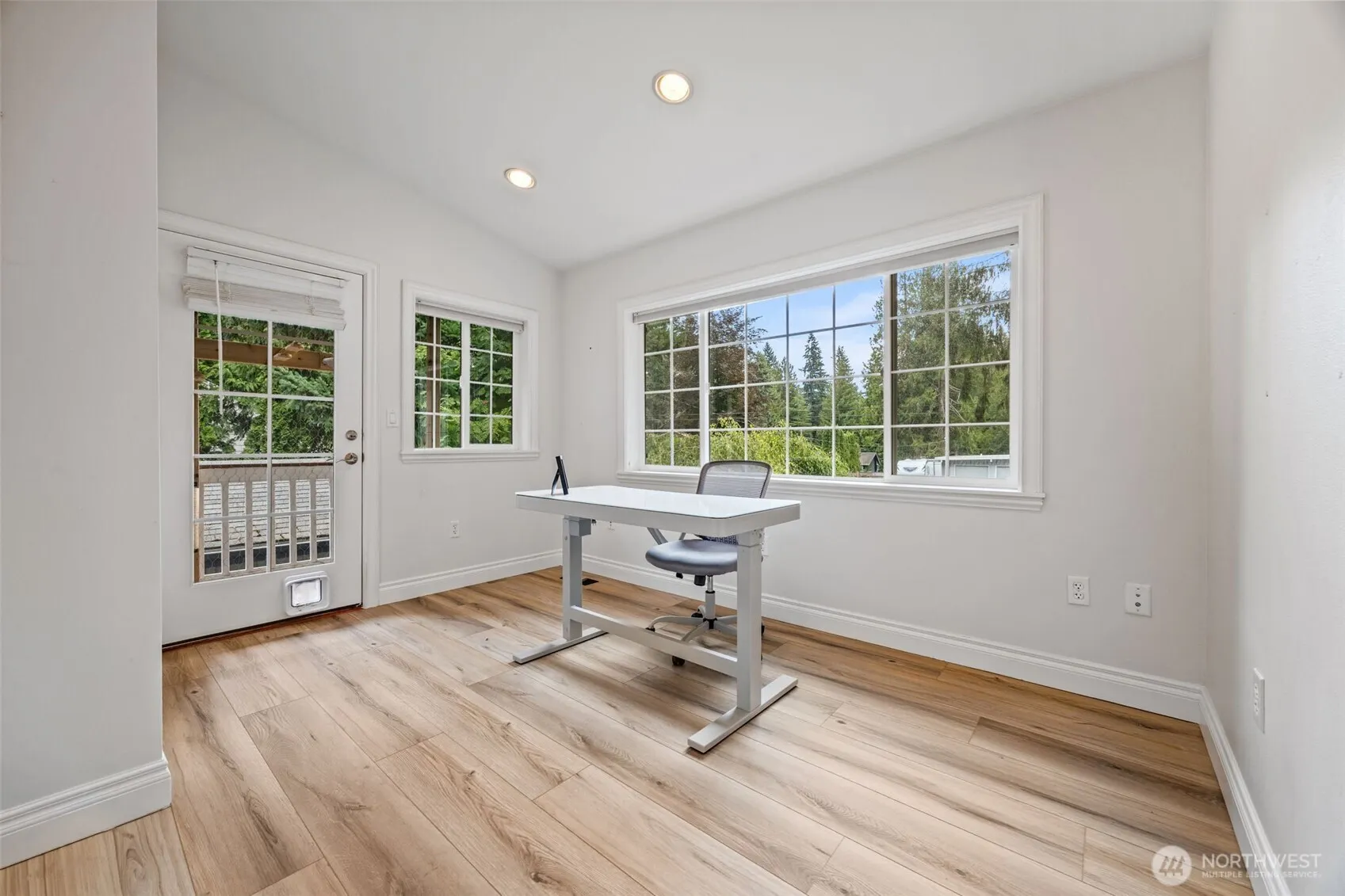 575 Mt Logan Drive SW, Issaquah, WA 98027