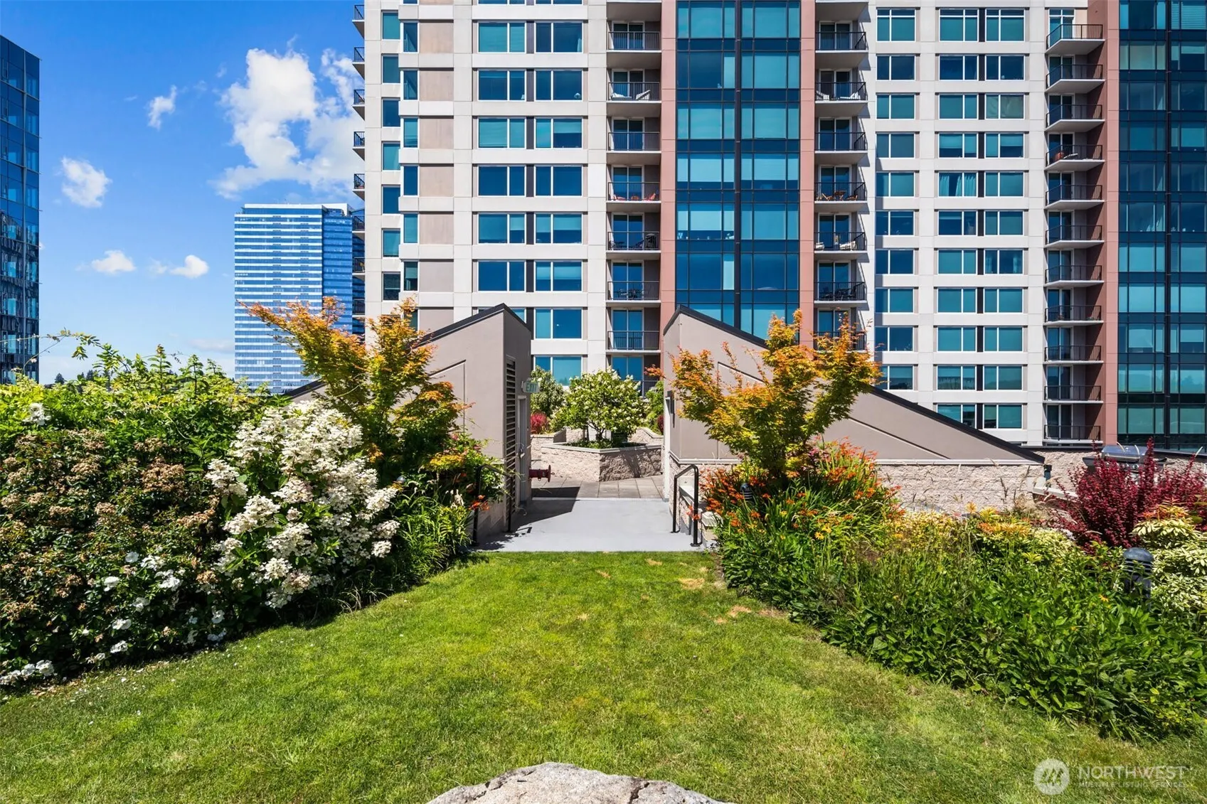 177 107th Avenue NE #720, Bellevue, WA 98004