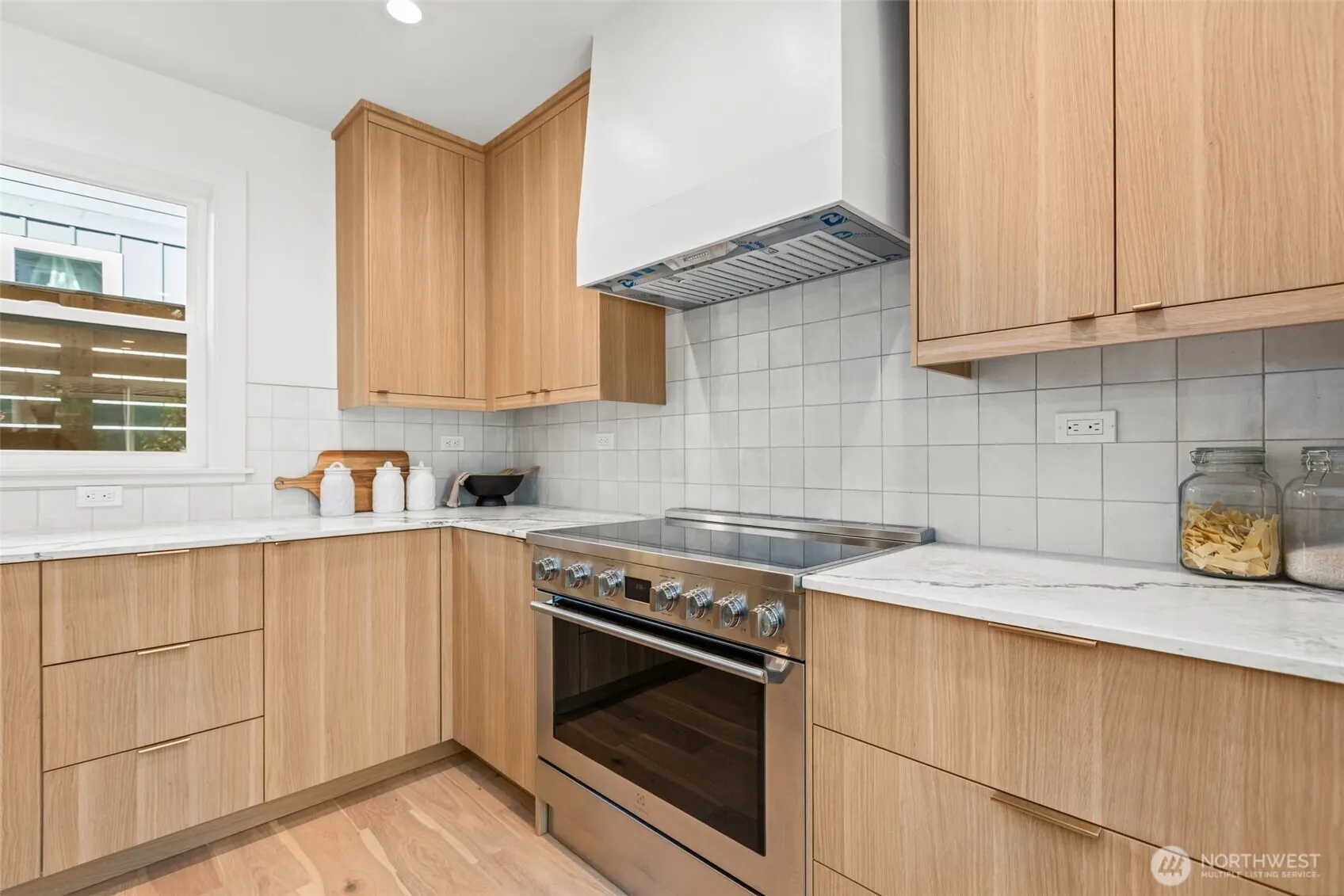 7348 22nd Avenue NW, Seattle, WA 98117