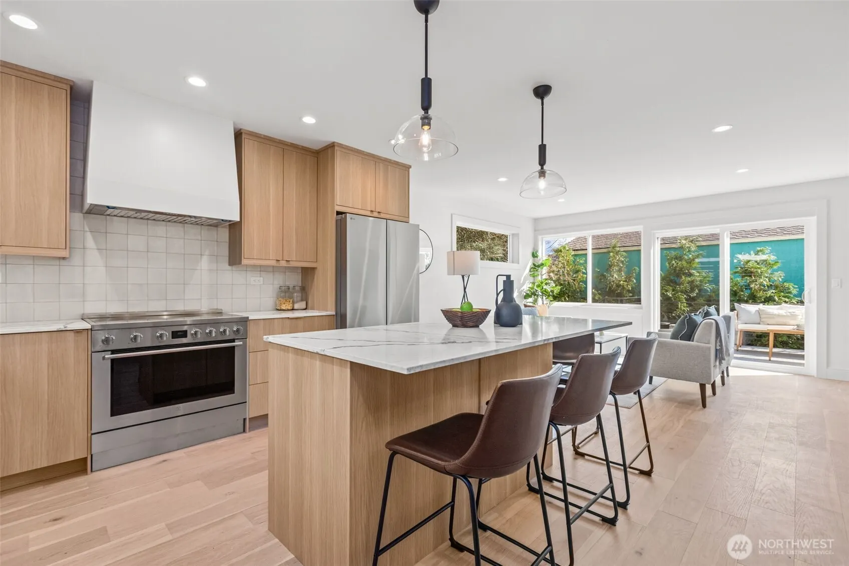 7348 22nd Avenue NW, Seattle, WA 98117