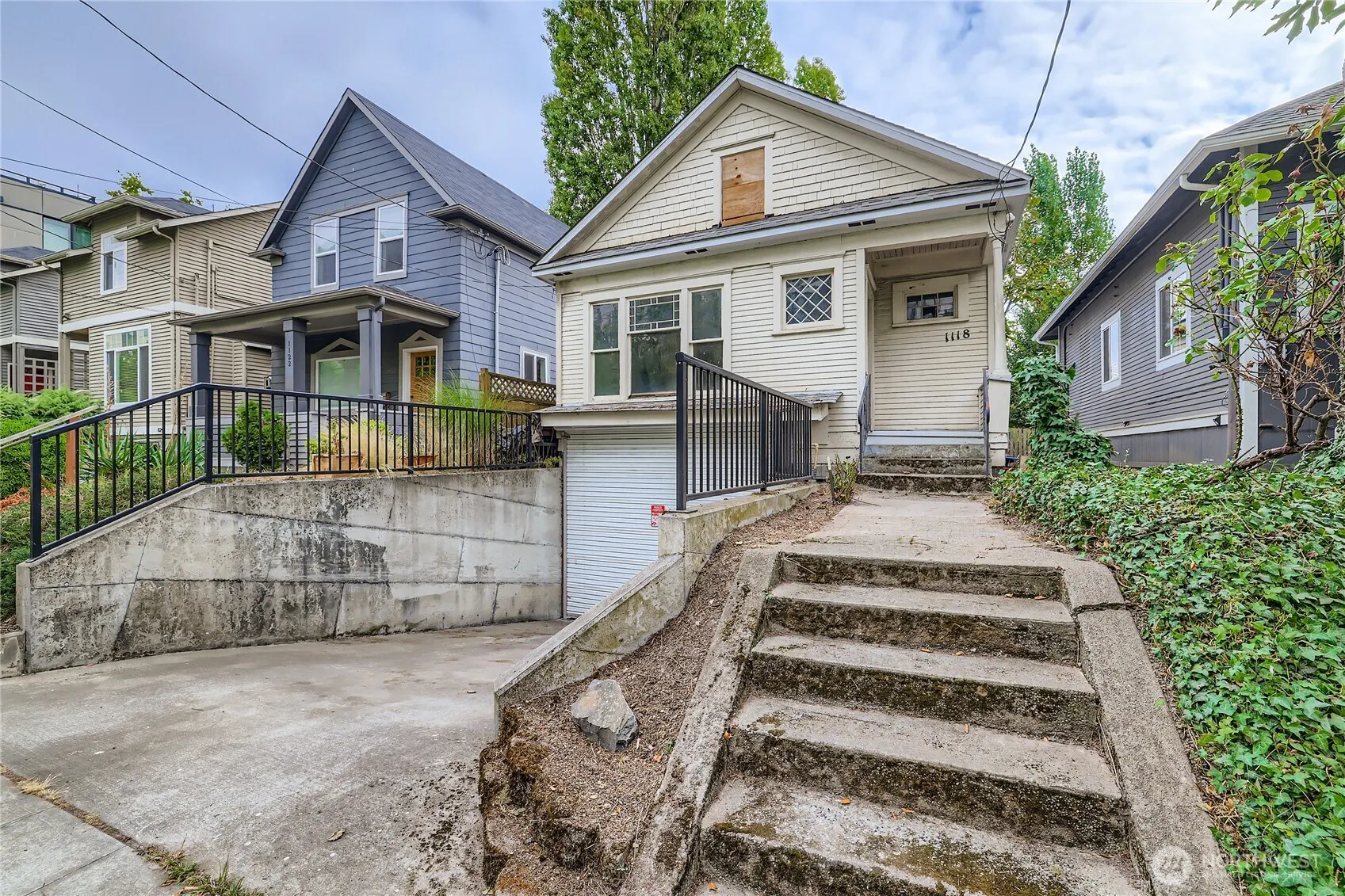 1118 24th Avenue , Seattle, WA 98122