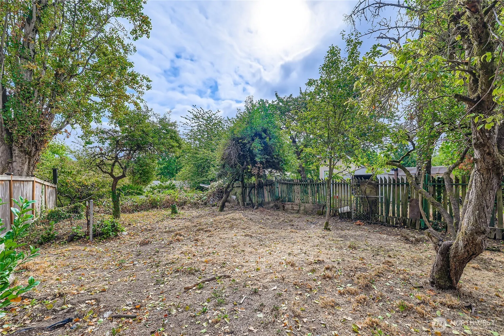 1118 24th Avenue , Seattle, WA 98122