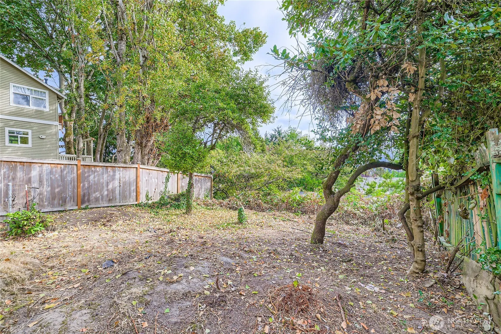 1118 24th Avenue , Seattle, WA 98122