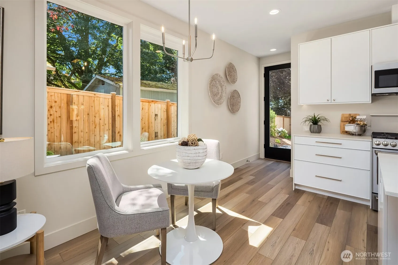 817 18th Avenue W, Kirkland, WA 98033