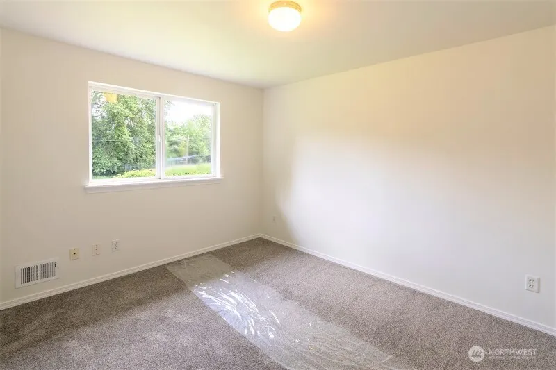 551 S Sullivan Street , Seattle, WA 98108