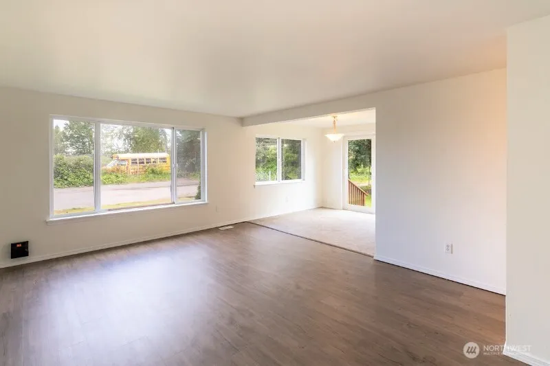 551 S Sullivan Street , Seattle, WA 98108