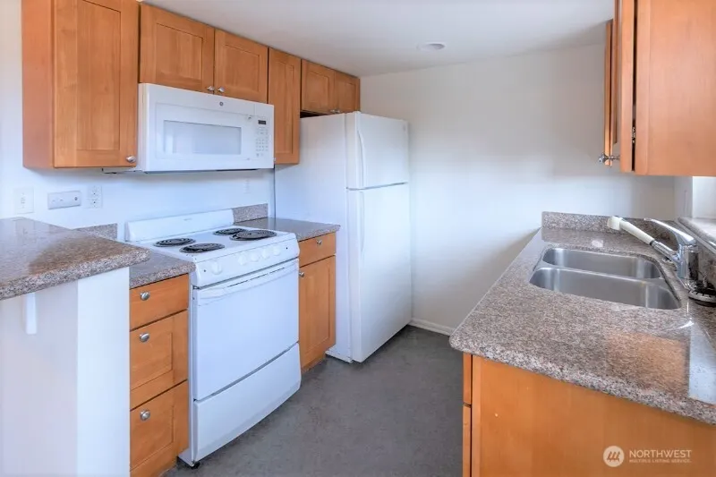 551 S Sullivan Street , Seattle, WA 98108